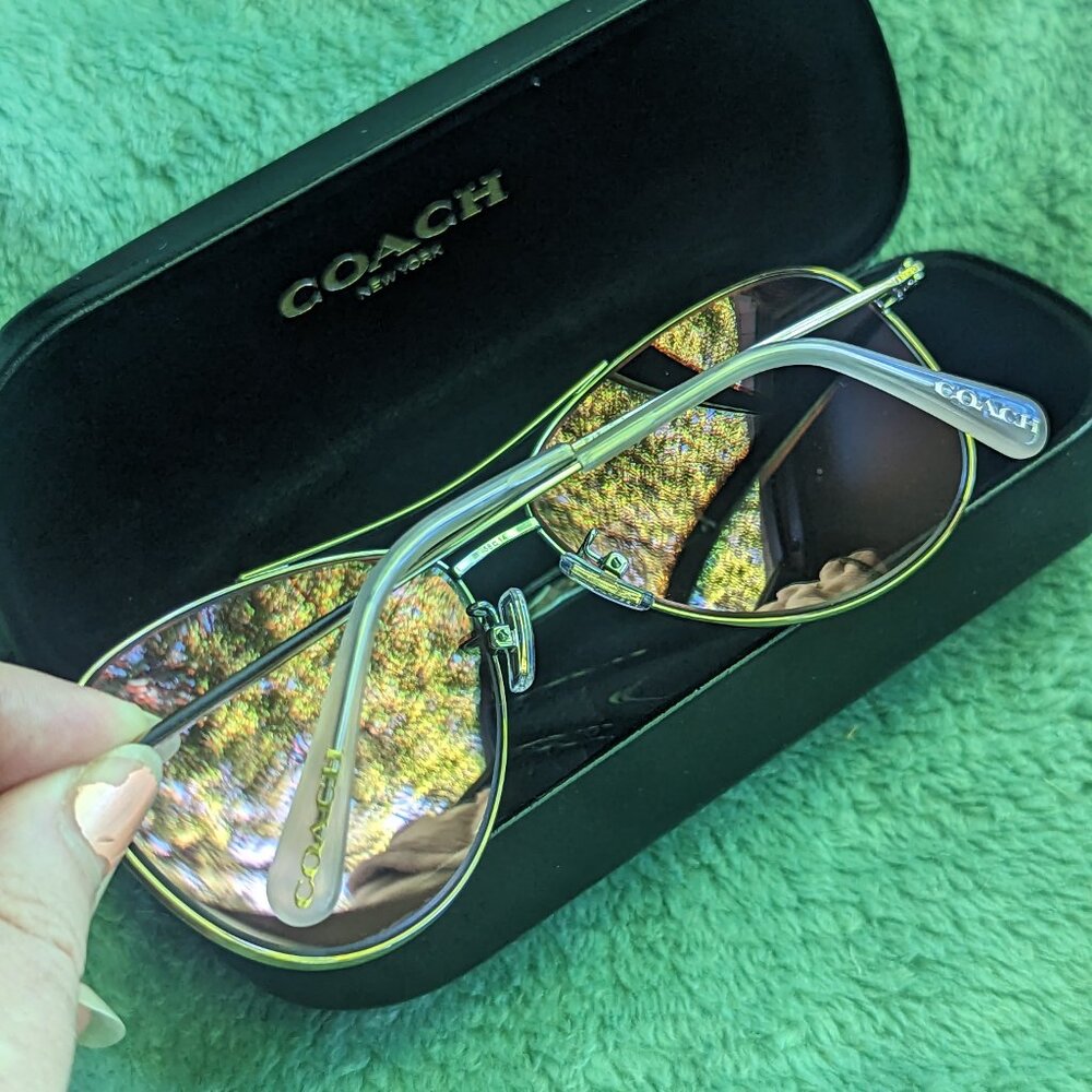 Coach sunglasses - Picture 4 of 4
